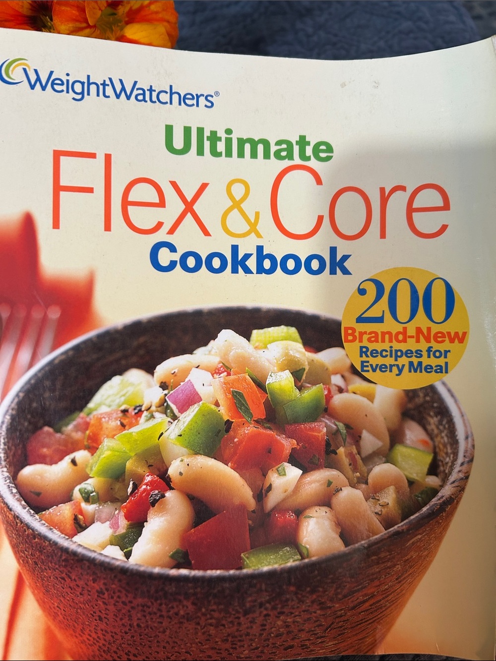 WeightWatchers Ultimate Flex & Core Cookbook - Colorful Veggie Cover - Picture 2 of 12